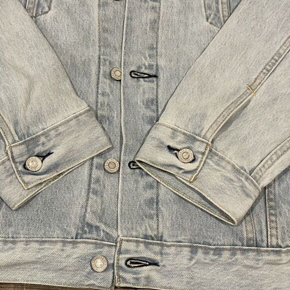 NWT Levi’s Premium Limited Edition Pride Jean Jacket Embroidered “Let Us Love" L - Picture 9 of 16